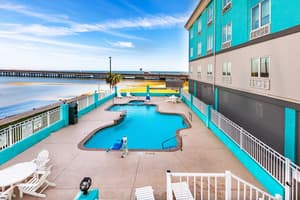 thumbnail: Pool