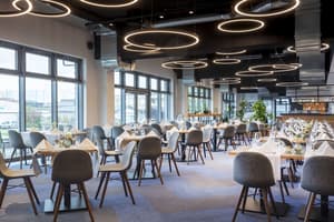 thumbnail: Restaurant