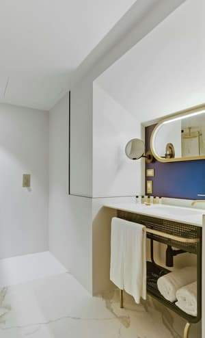 thumbnail: Bathroom