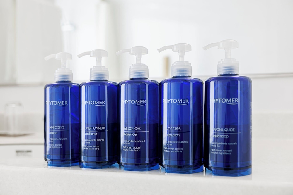 Bathroom amenities