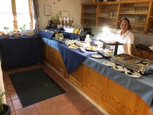 thumbnail: Breakfast area