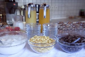 thumbnail: Breakfast area