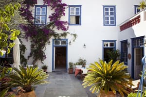 thumbnail: Courtyard