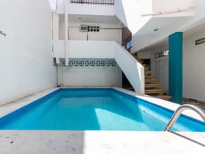 thumbnail: Pool