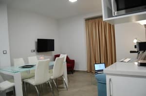 thumbnail: 182500613.jpg