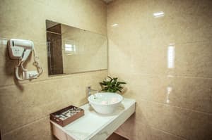 thumbnail: Bathroom