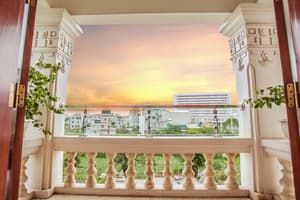 thumbnail: Balcony
