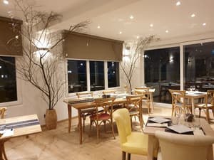 thumbnail: Restaurant