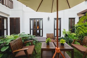 thumbnail: Garden view