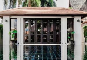thumbnail: Front of property