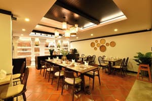 thumbnail: Restaurant