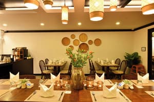 thumbnail: Restaurant