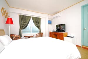 thumbnail: Room