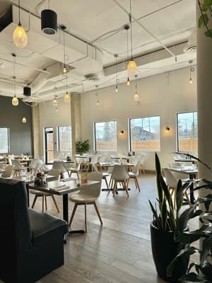 thumbnail: Restaurant