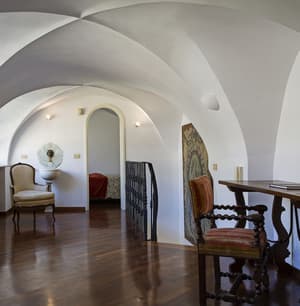 thumbnail: Interior