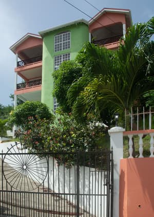 thumbnail: Exterior