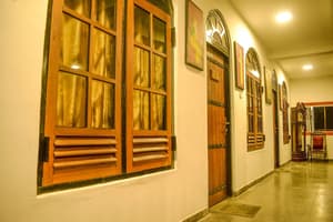 thumbnail: Exterior