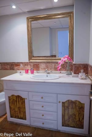 thumbnail: Bathroom