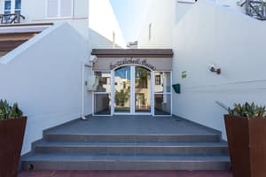 thumbnail: Property entrance