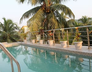 thumbnail: Rooftop pool