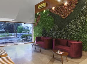 thumbnail: Lobby sitting area