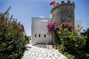 thumbnail: Property entrance