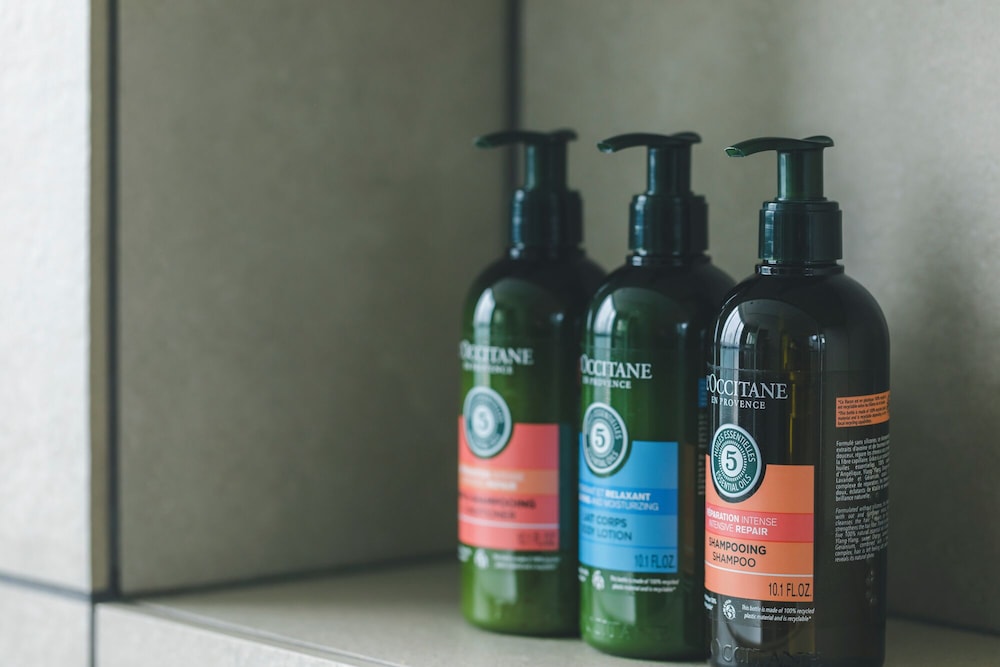 Bathroom amenities