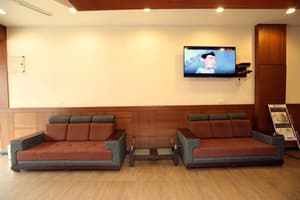 thumbnail: Lobby sitting area