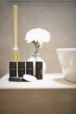 thumbnail: Bathroom amenities