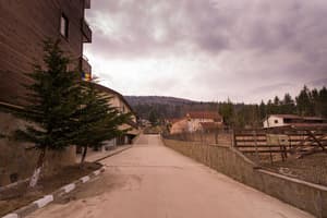 thumbnail: Exterior