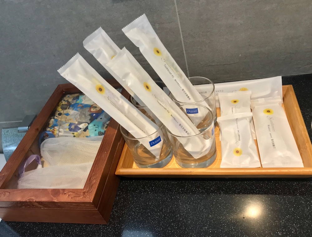 Bathroom amenities