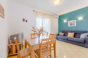 thumbnail: In-room dining