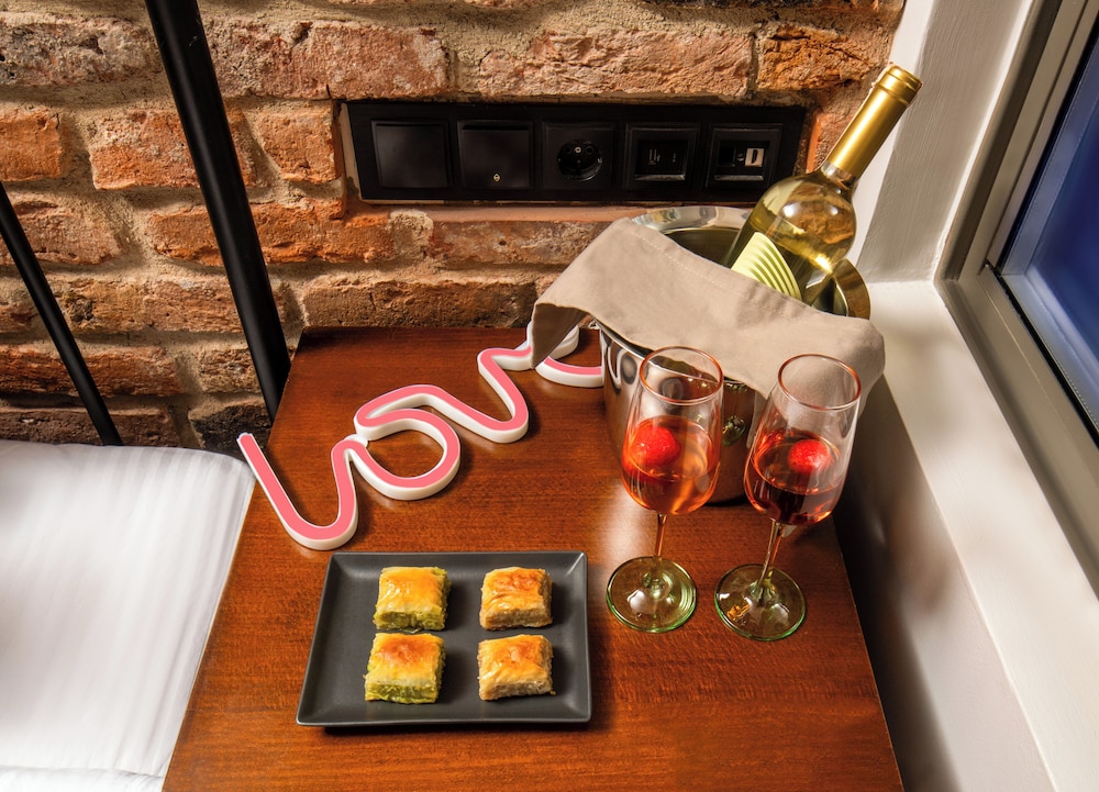 Champagne service