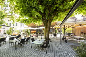 thumbnail: Outdoor dining