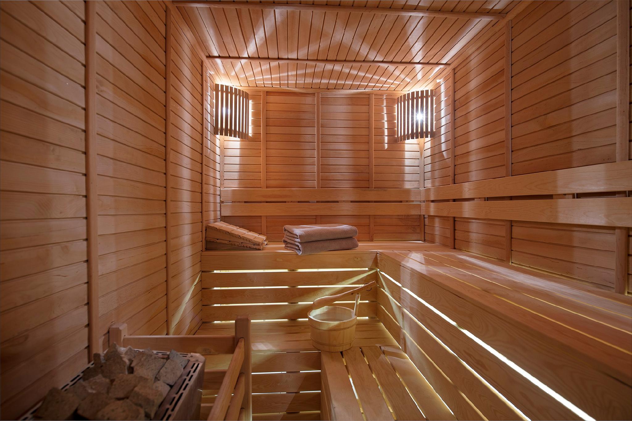 Swimming pool-spa