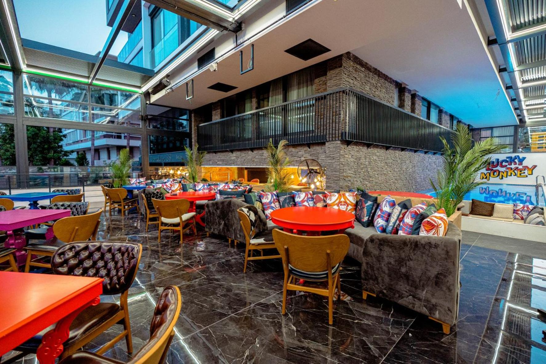 Restaurant-cafeteria