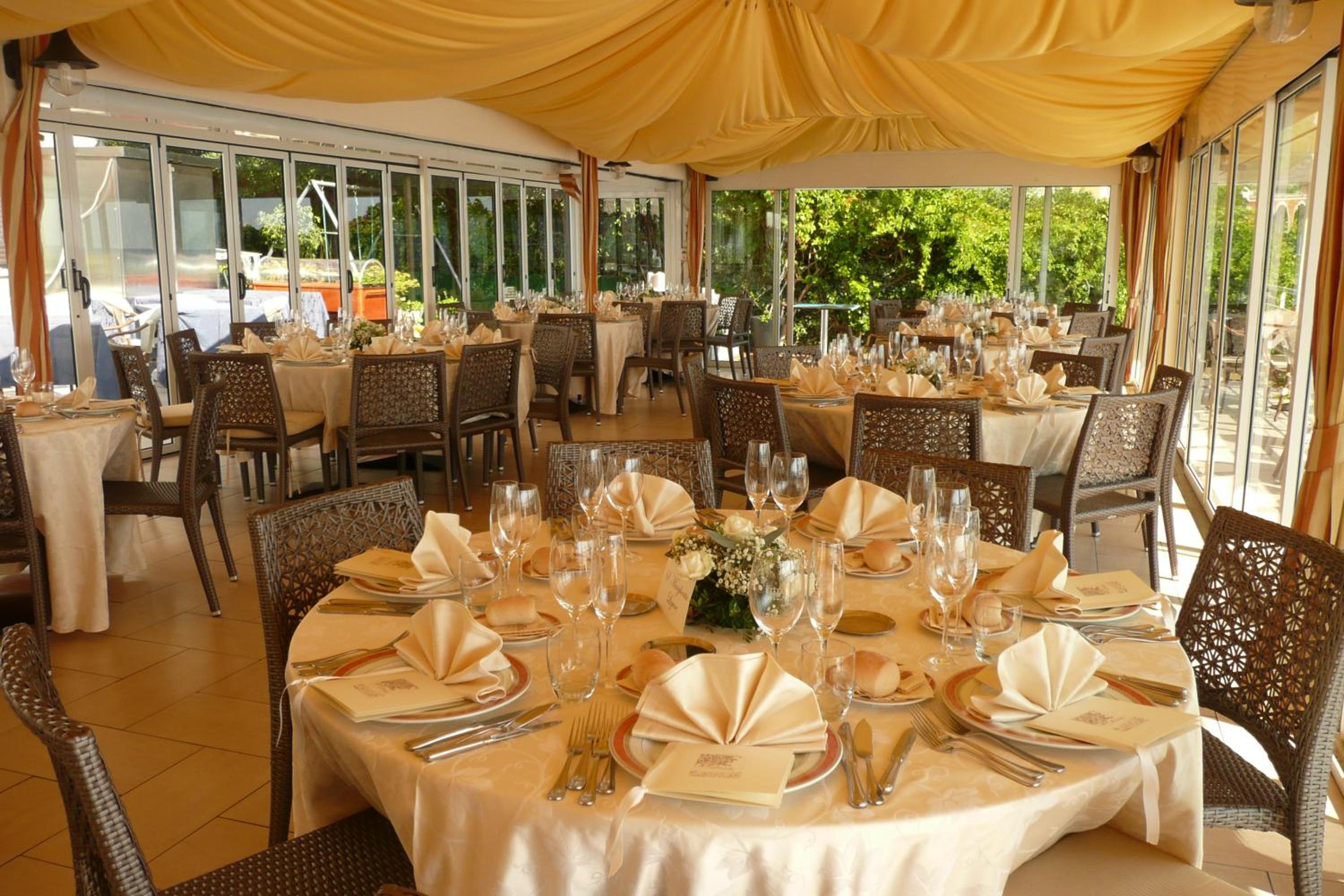 Restaurant-cafeteria
