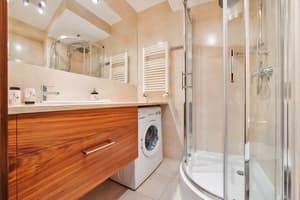 thumbnail: Bathroom shower