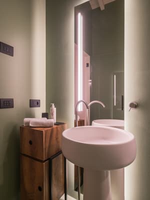 thumbnail: Bathroom
