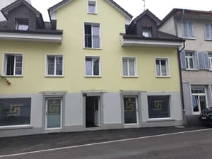 thumbnail: Front of property
