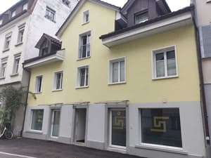 thumbnail: Front of property