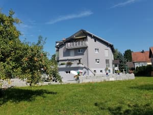thumbnail: Exterior