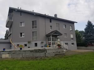 thumbnail: Exterior