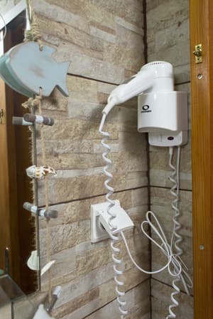thumbnail: Bathroom amenities
