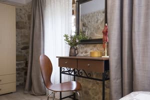 thumbnail: Interior detail
