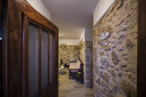 thumbnail: Interior entrance