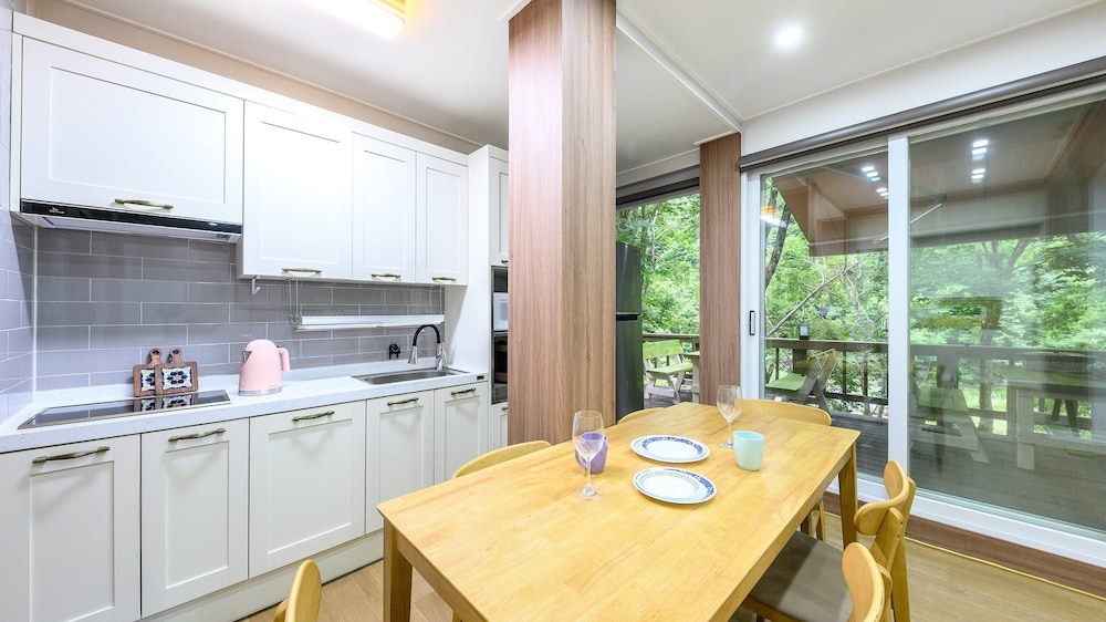 Private kitchenette