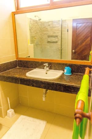 thumbnail: Bathroom sink