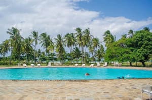 thumbnail: Outdoor pool