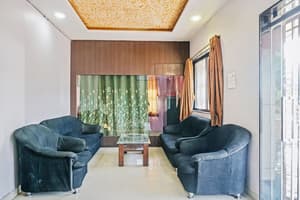 thumbnail: Lobby sitting area